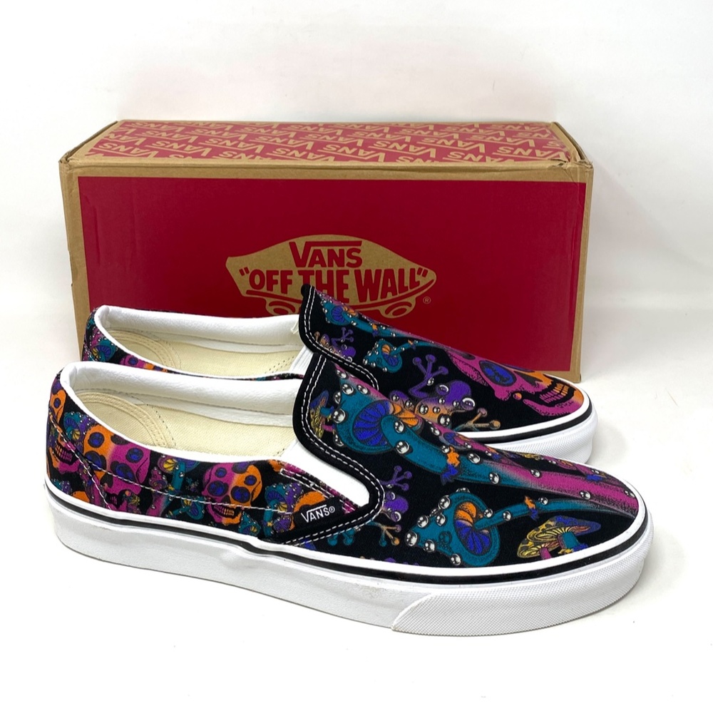 VANS Classic Slip On Low Top Black Multi Canvas Women Sneakers Size VN0A7Q5D0ZB - Picture 4 of 12